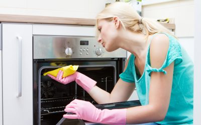 Do House Cleaners Clean Ovens?
