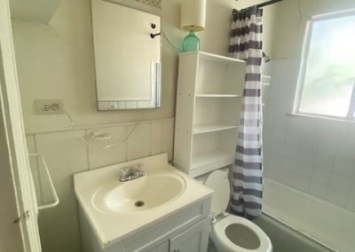 One-Time Half-Bathroom Cleaning Services